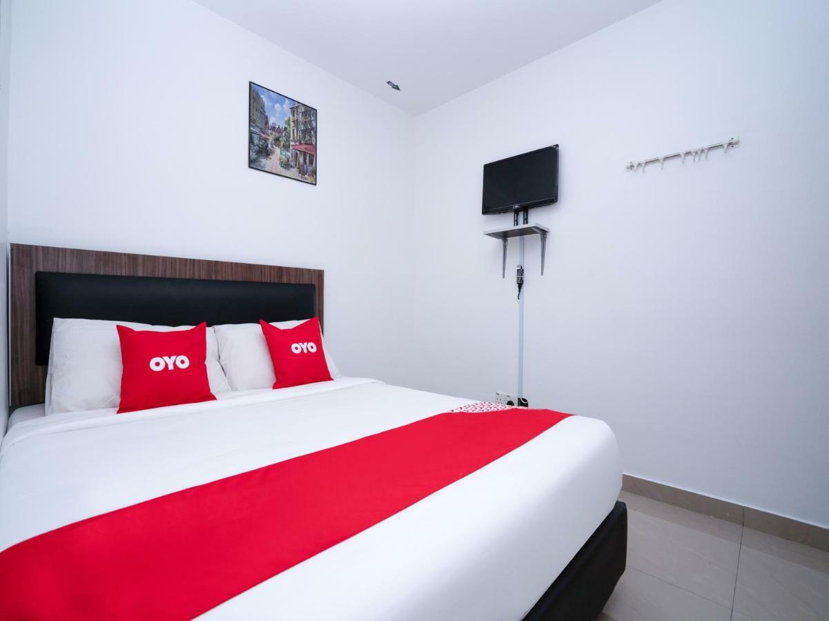 Oyo 44093 Vrm Hotel Seremban