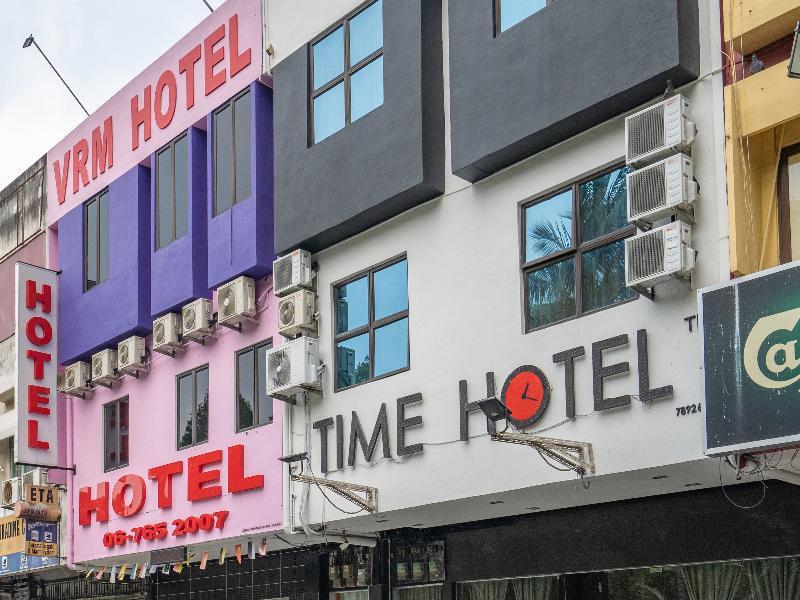 Hotel Oyo 44093 Vrm 2*